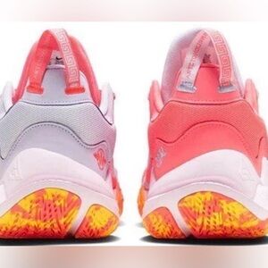 Giannis Immortality 2 ‘Oxygen Purple Hot Punch’